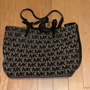 MICHEAL KORS PURSE